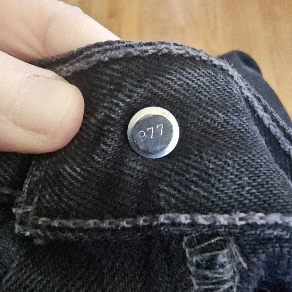 VTG Levis 501 Jeans Mens 34×32(32×32) Black Straight Button Fly Whiskers Y2K